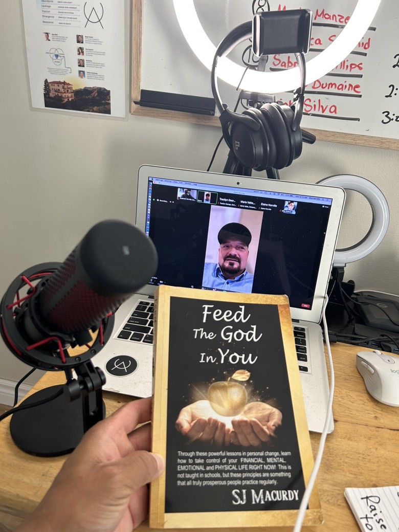 Full Circle ⭕️ Podcast - ”Morning Book Club” w / SJ Macurdy Morning Book Club Oct 2, 2023