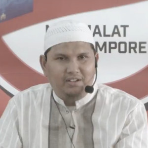 Boneka (Ustadz Erwandi Tarmizi)