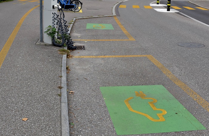 EV Charging: how to solve the on-street challenge?