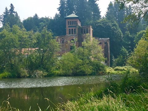 Abandoned Brewery Won't Die - How Olympia Beer is being Kept Alive