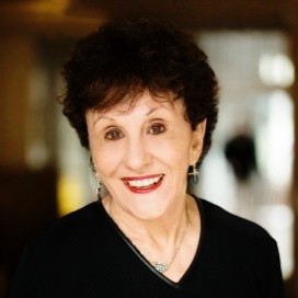 Jennifer Zach